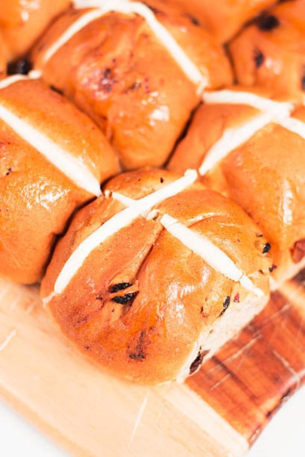 HOT CROSS BUNS WITH CREAM CHEESE FROSTING