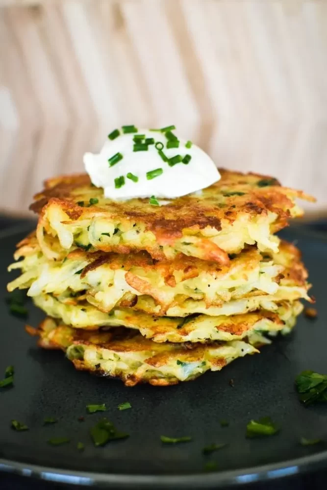 Easy and Tasty Side Dishes To Serve With Pork Chops
