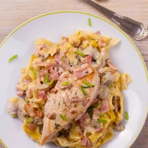 Chicken and creamy bacon with mushroom pasta